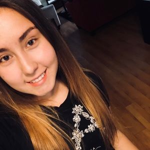 Meet your Posher, Valentina